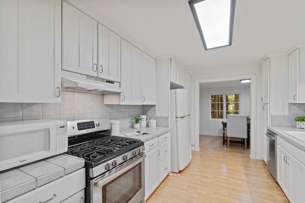 241 Redwood WAY