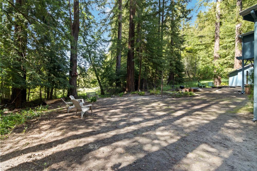 241 Redwood WAY