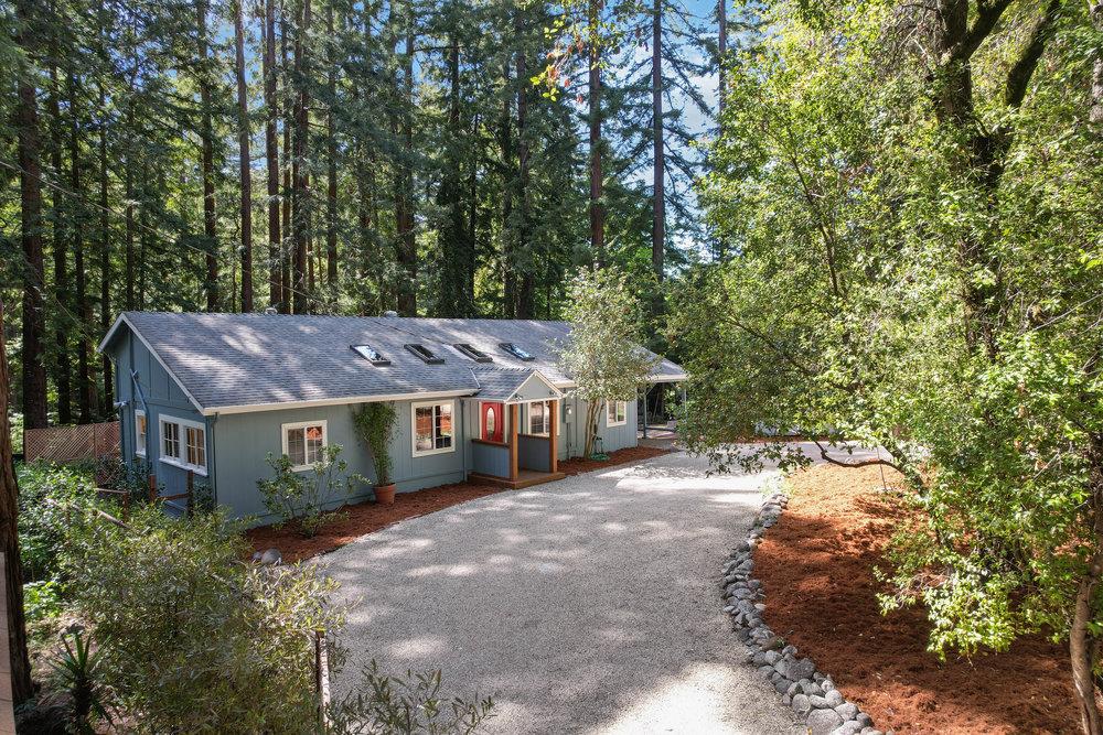 241 Redwood WAY