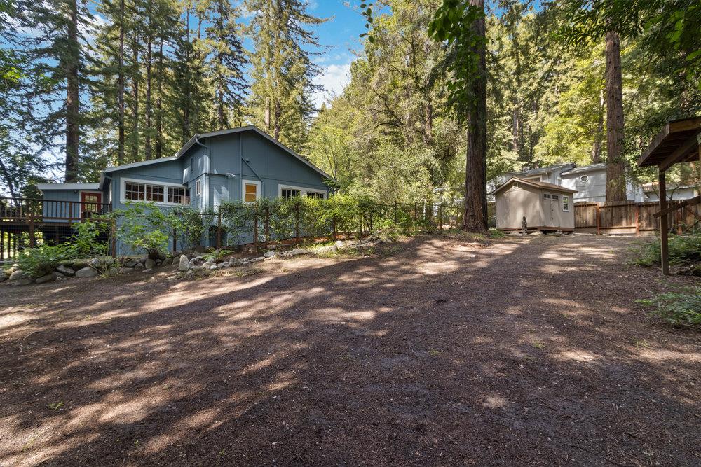 241 Redwood WAY