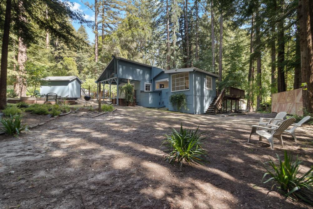 241 Redwood WAY