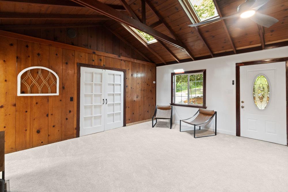 241 Redwood WAY
