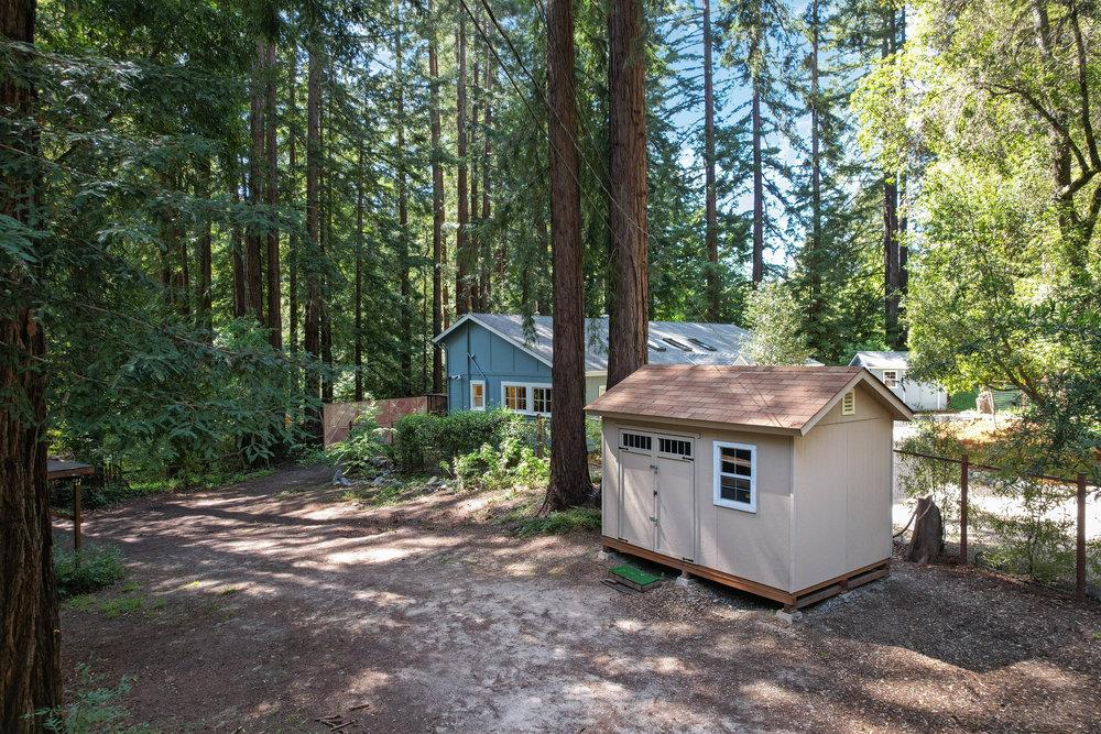 241 Redwood WAY