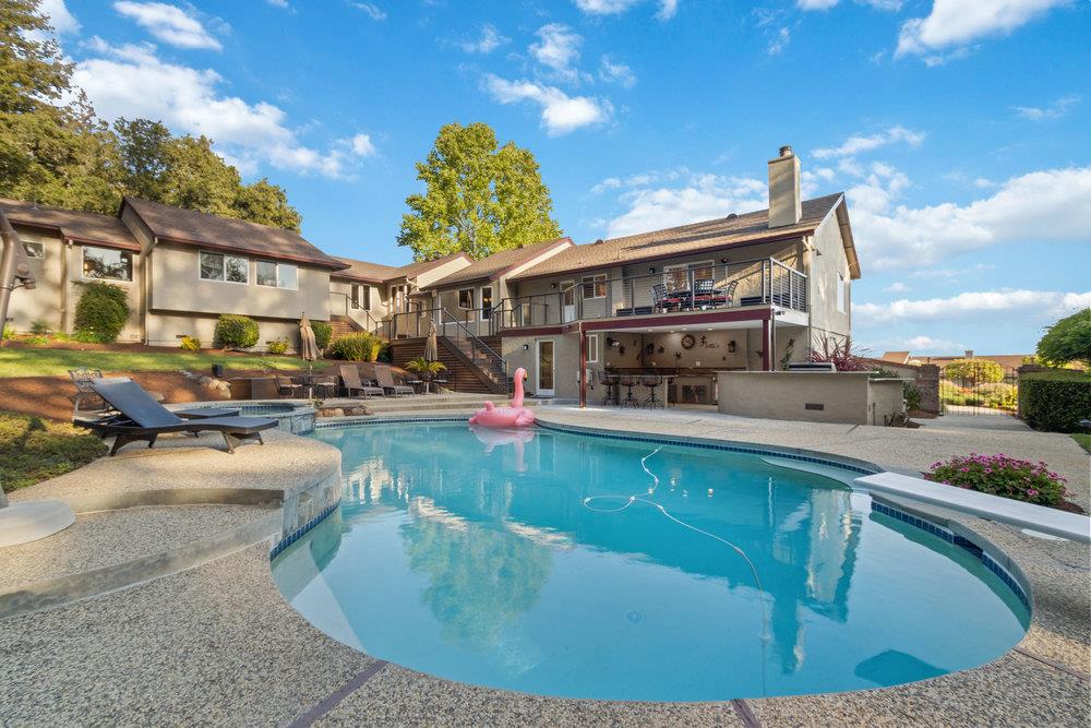 523 Charles Hill RD