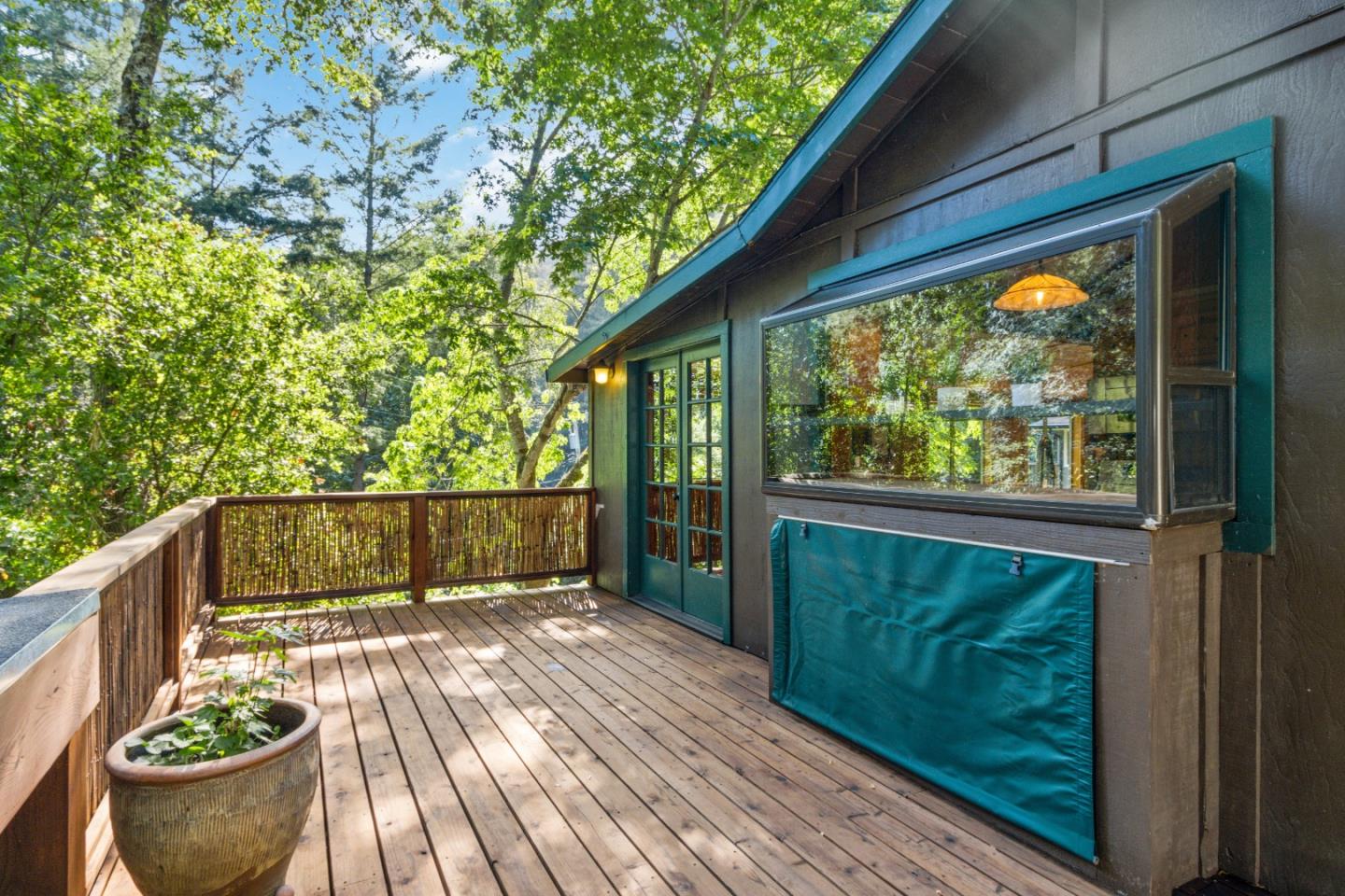 405 Creekside WAY