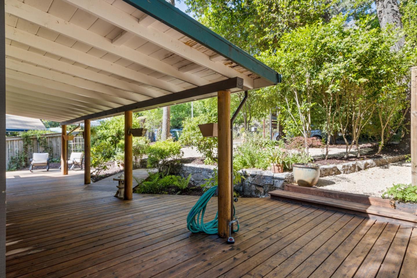 405 Creekside WAY
