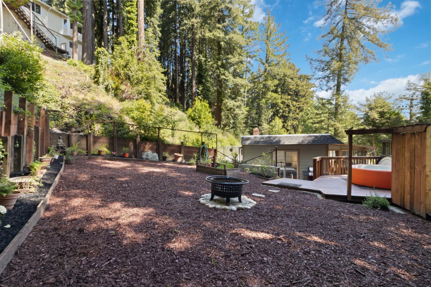 8499 Highway 9