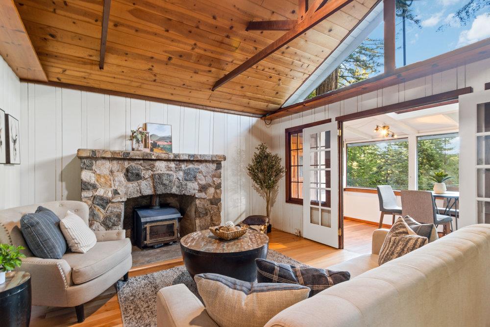1275 Country Club DR