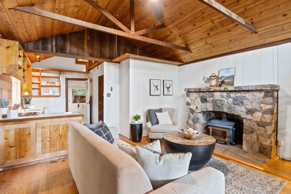 1275 Country Club DR