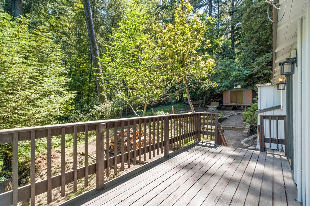 1275 Country Club DR