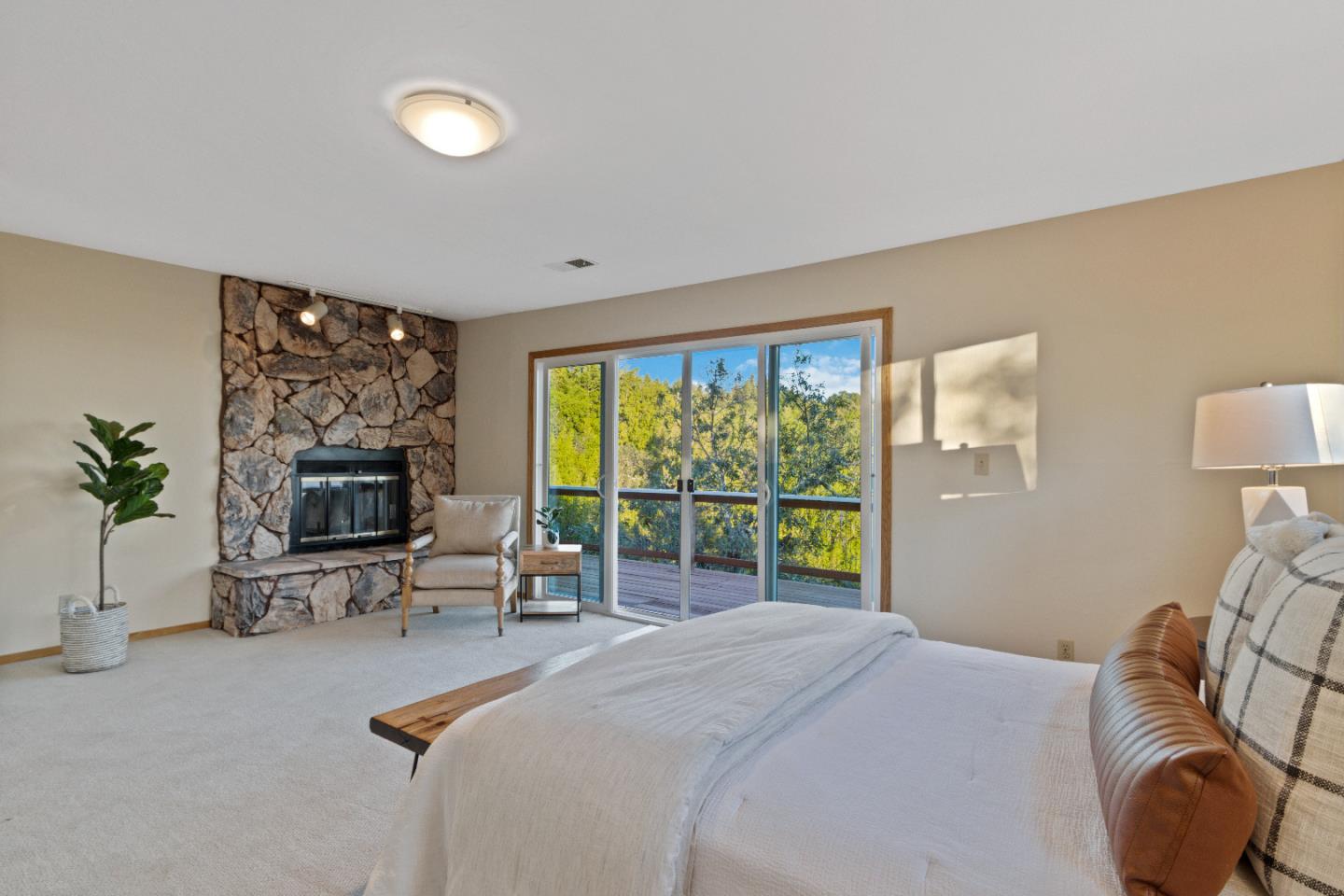 21000 Bear Creek RD