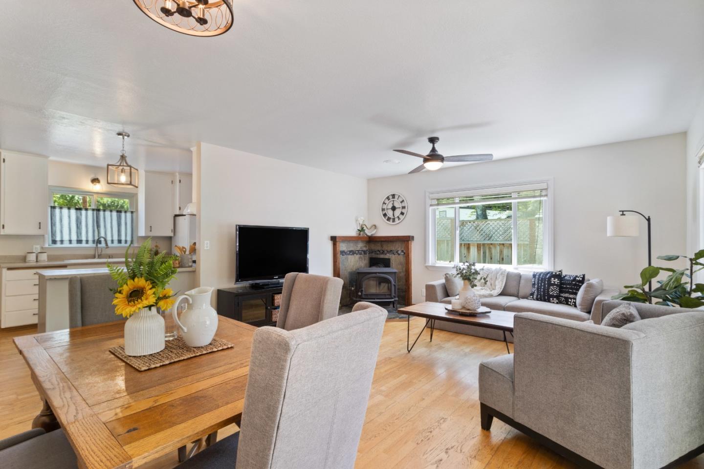 8141 Hermosa AVE