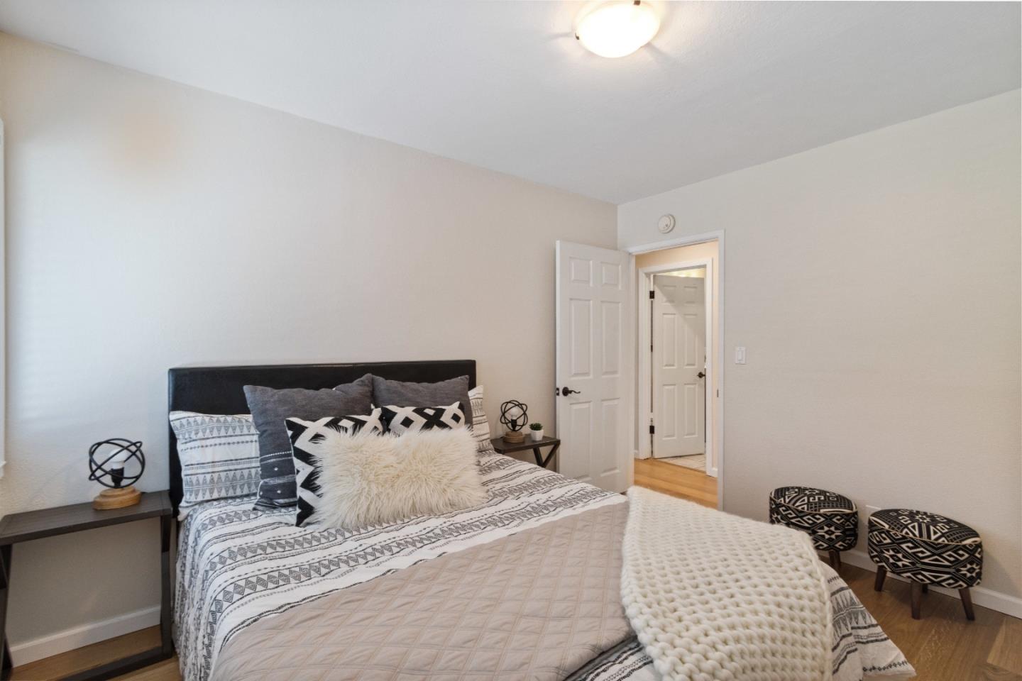 8141 Hermosa AVE