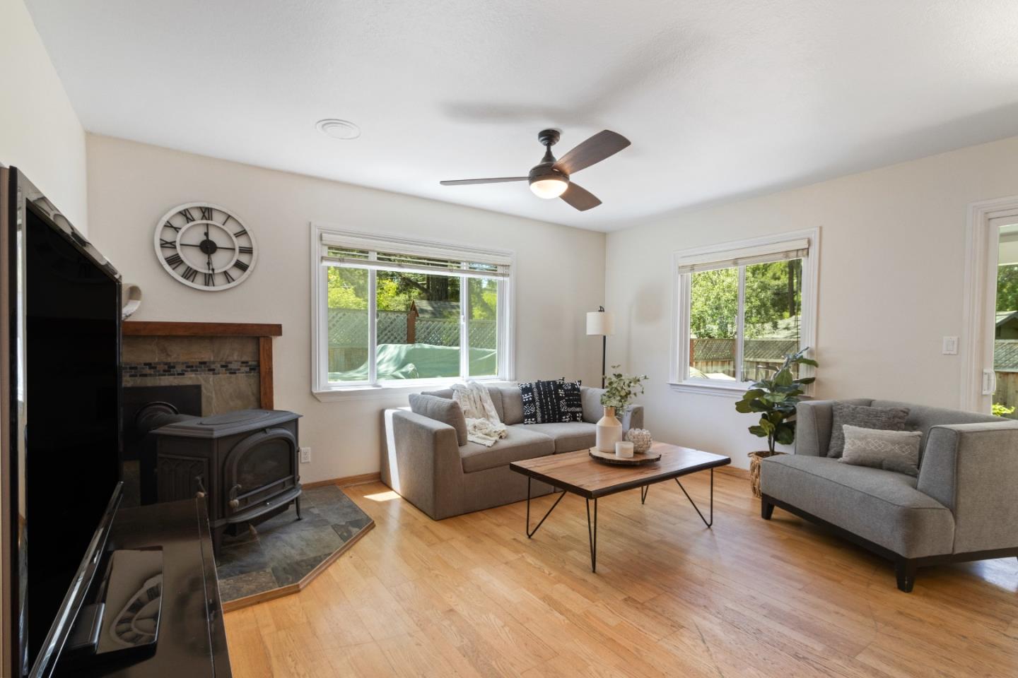 8141 Hermosa AVE