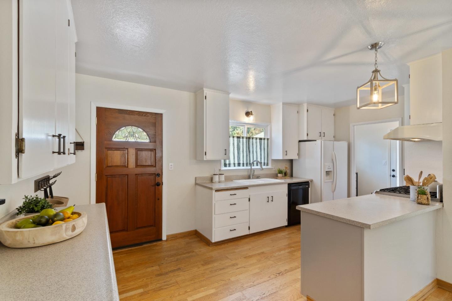 8141 Hermosa AVE