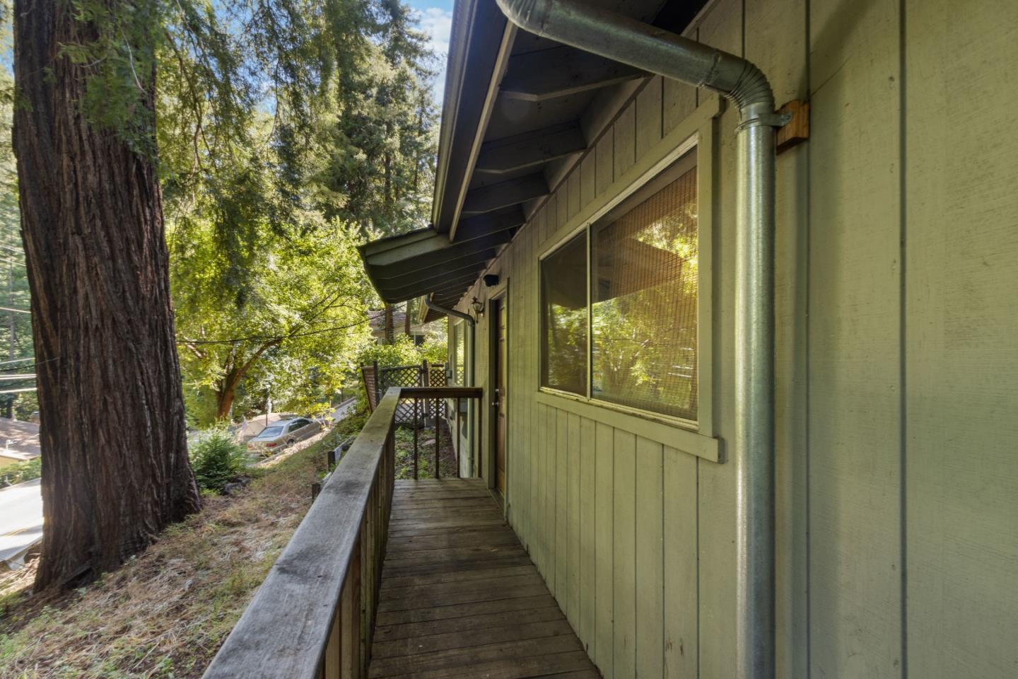 10575 E Zayante RD