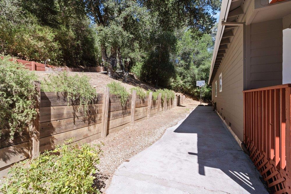 354 Douglas AVE