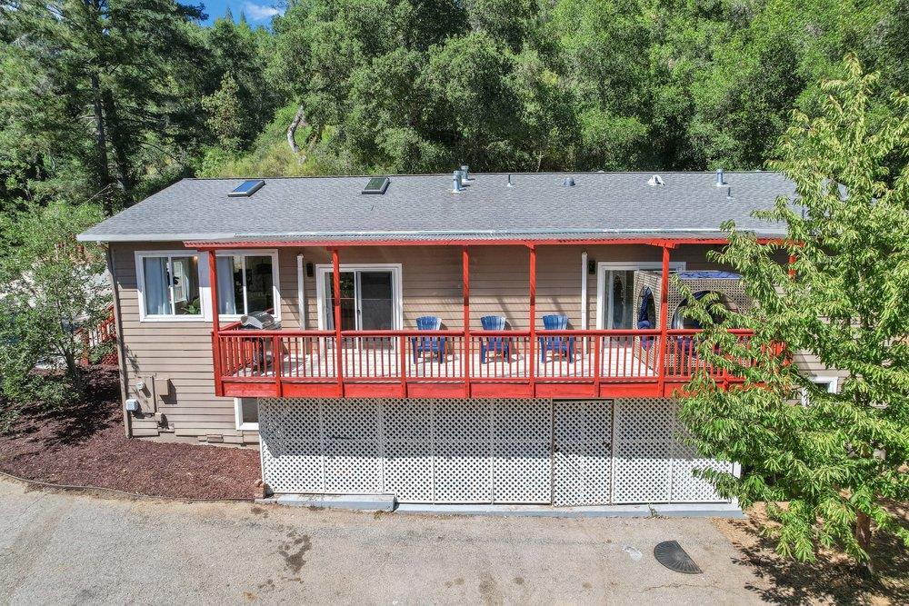 354 Douglas AVE