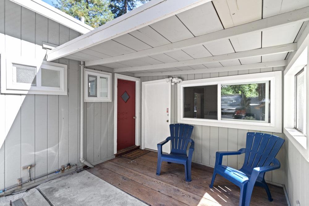 1004 Laurel AVE
