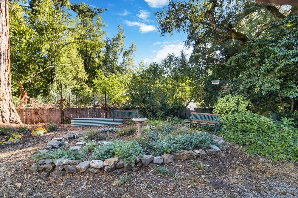 9540 Love Creek RD
