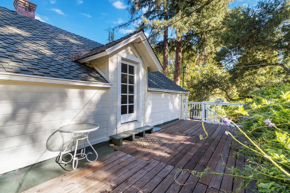 9540 Love Creek RD
