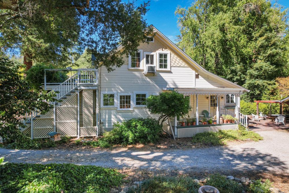 9540 Love Creek RD
