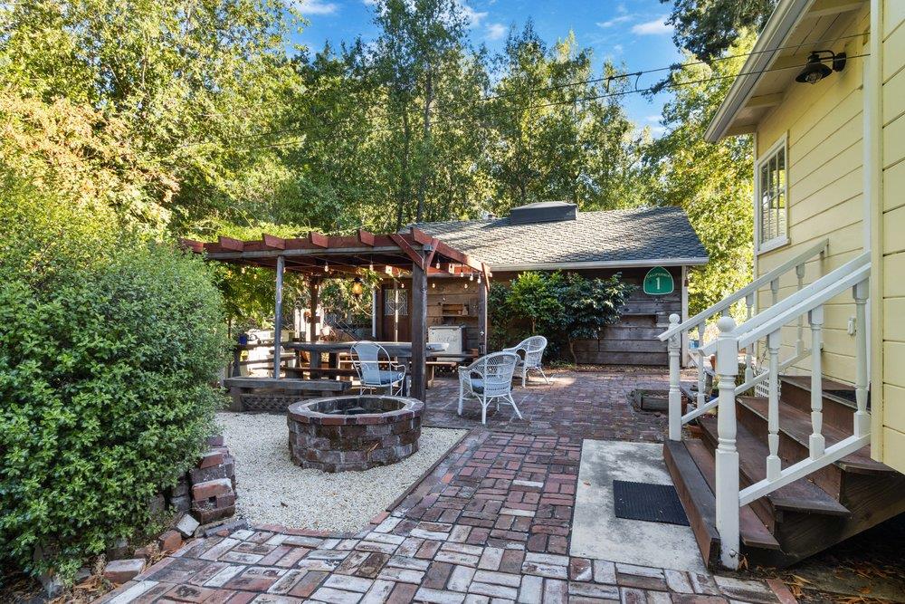 9540 Love Creek RD