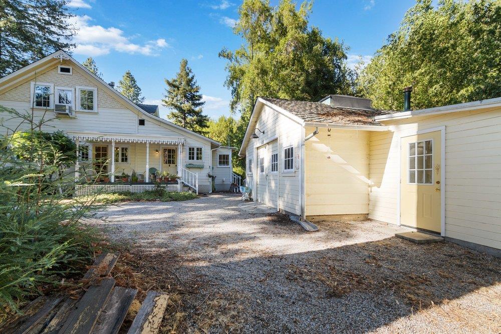 9540 Love Creek RD