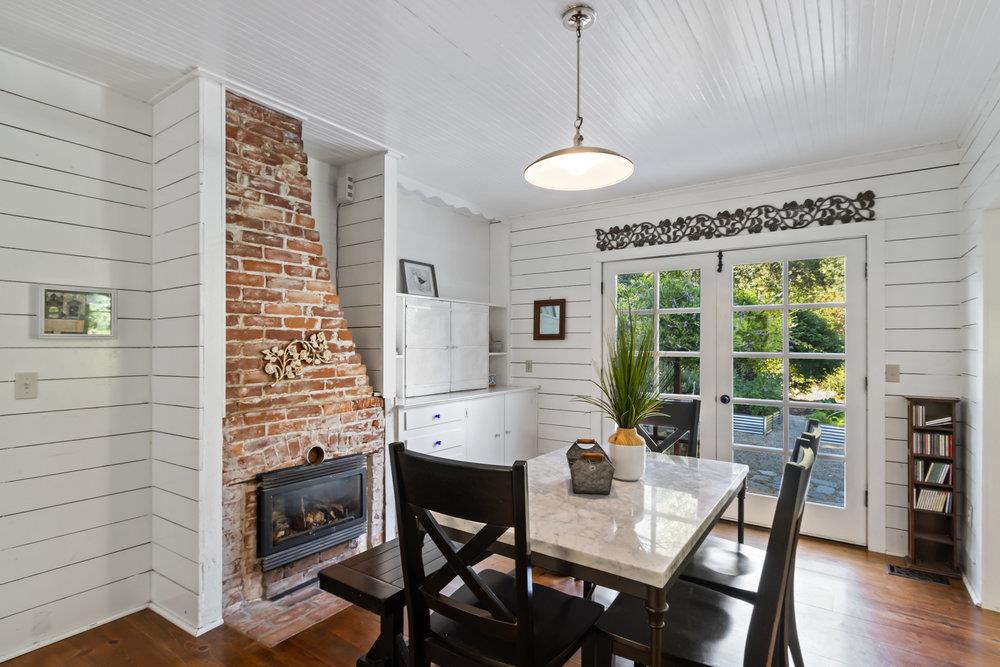 9540 Love Creek RD