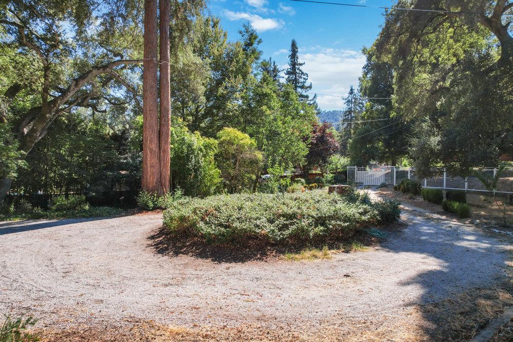 9540 Love Creek RD