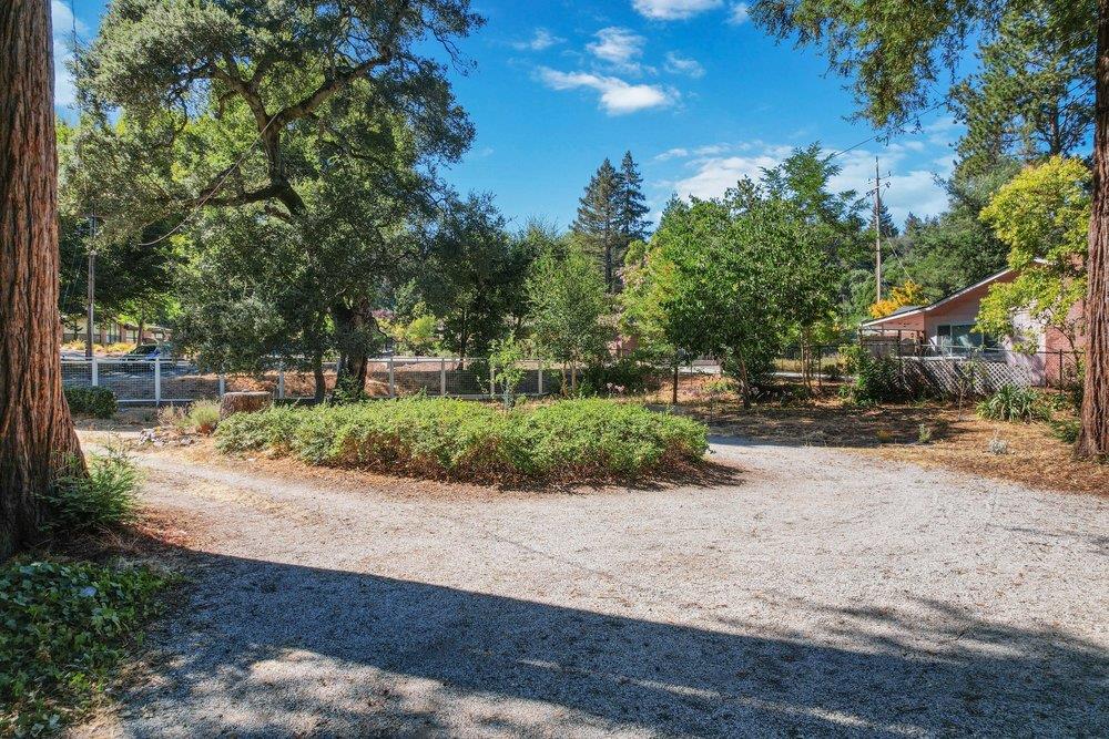 9540 Love Creek RD
