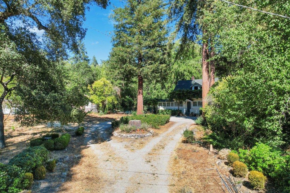 9540 Love Creek RD