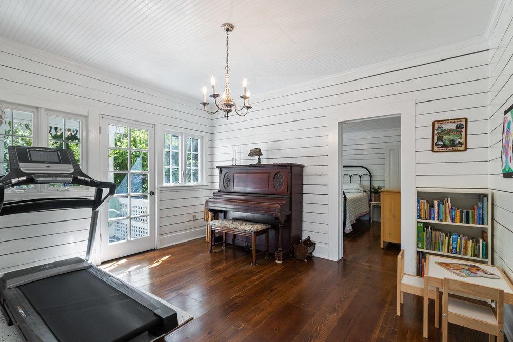 9540 Love Creek RD