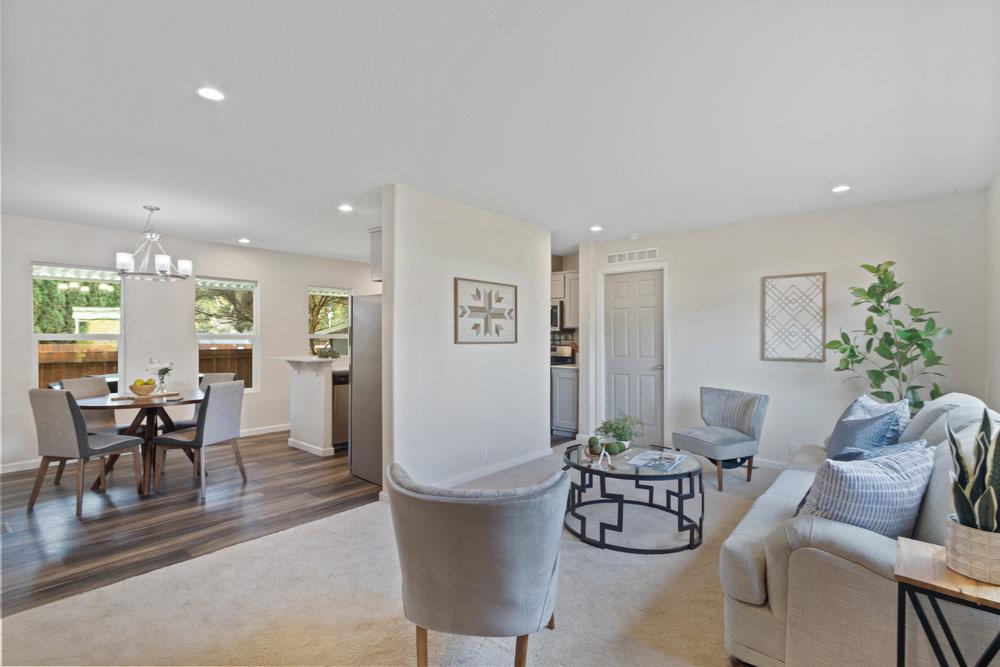 4 Eugenia AVE 4