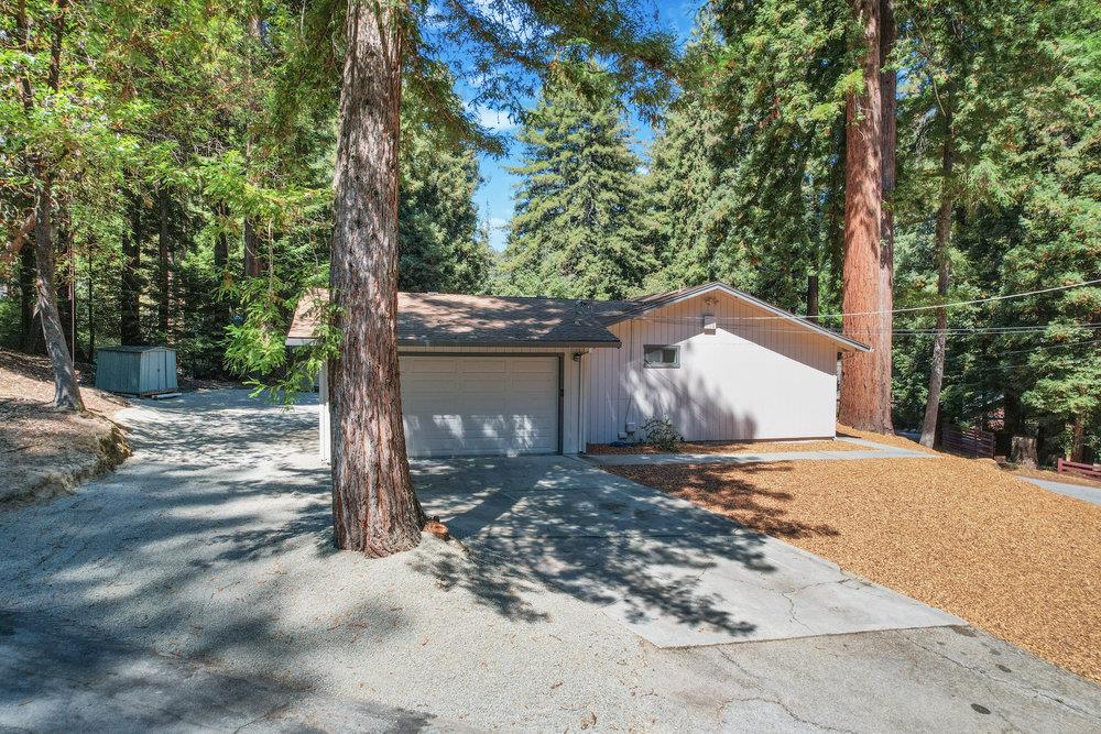 1830 Lakeside DR