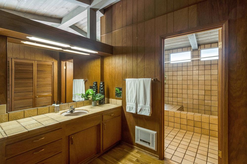 1960 Pinecrest DR