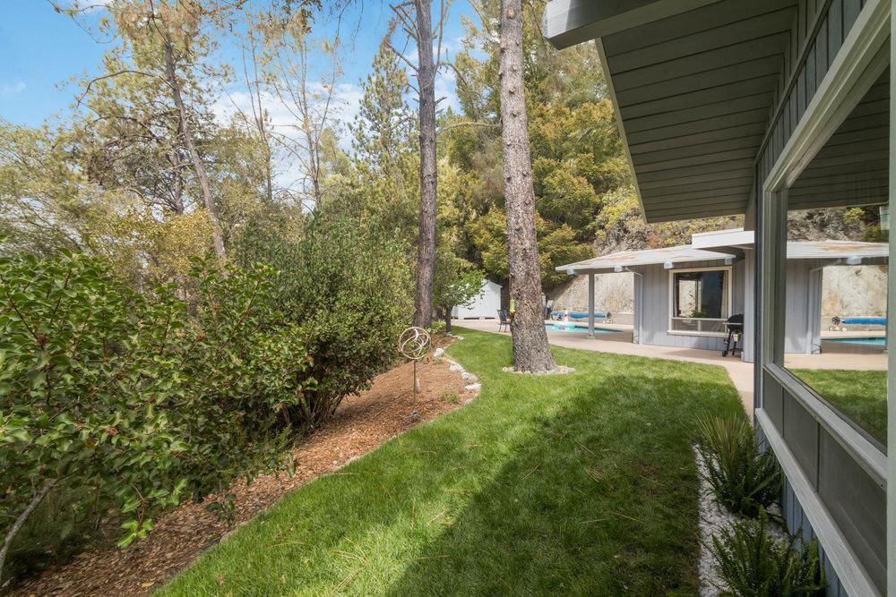 1960 Pinecrest DR