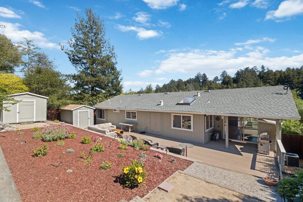 225 Esmeralda DR