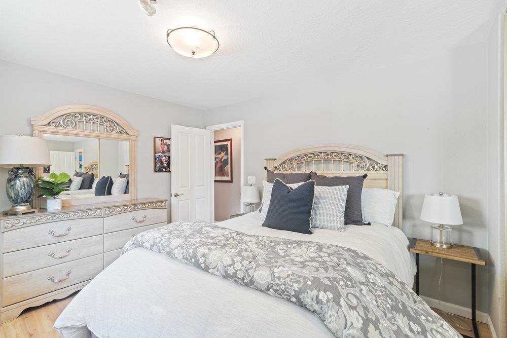 225 Esmeralda DR