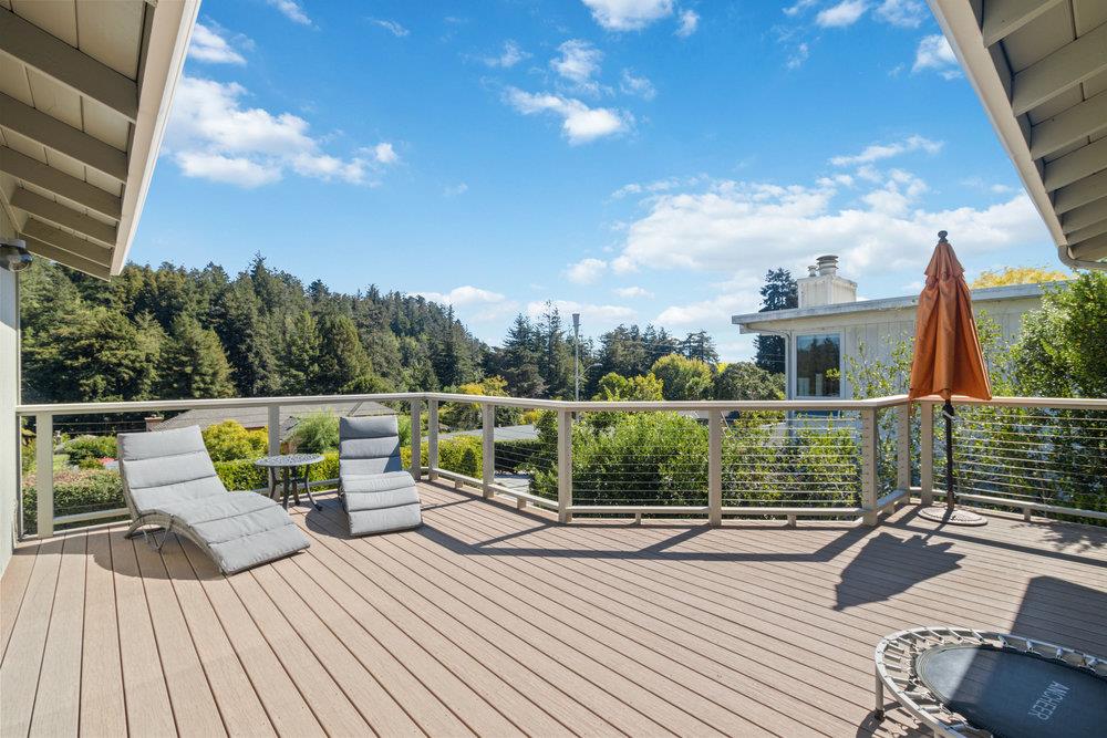 225 Esmeralda DR
