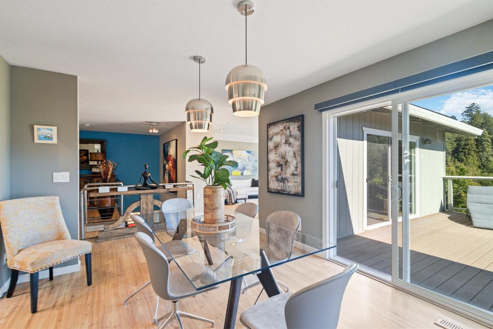 225 Esmeralda DR