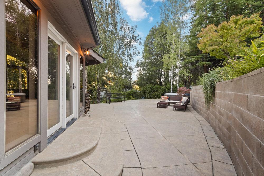 2161 La Madrona DR
