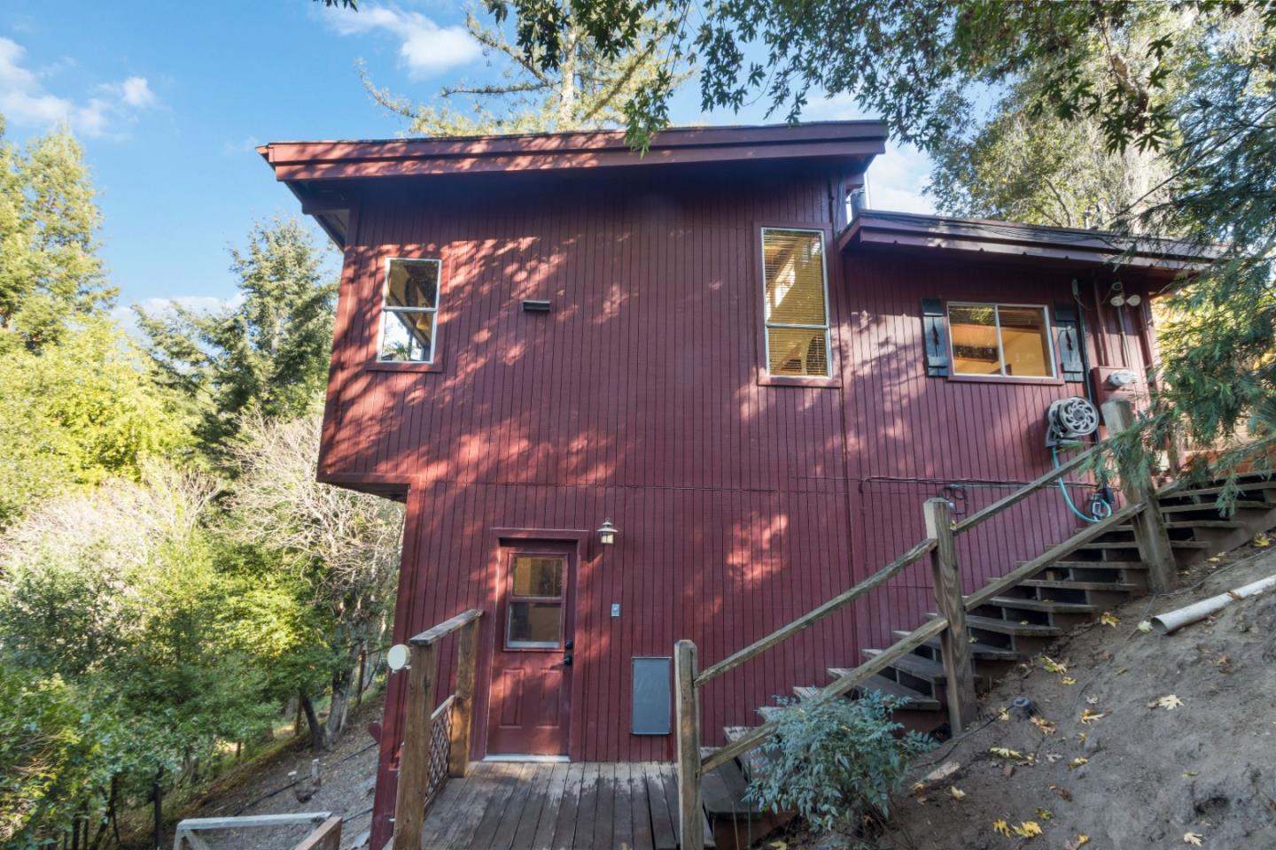 599 Blue Ridge DR