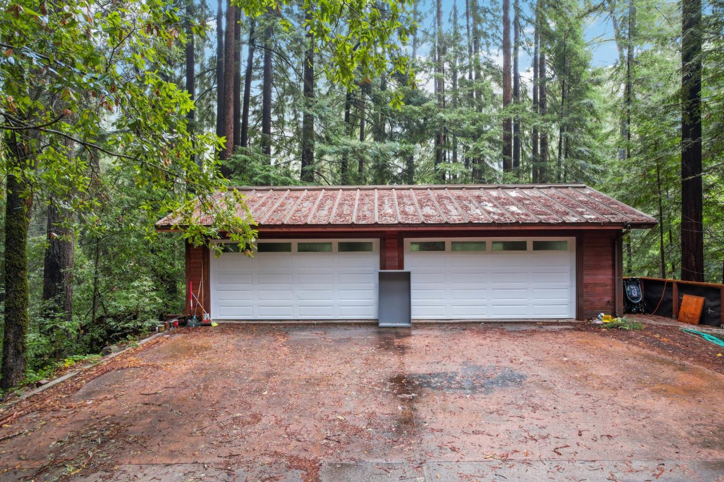 1634 Creek DR