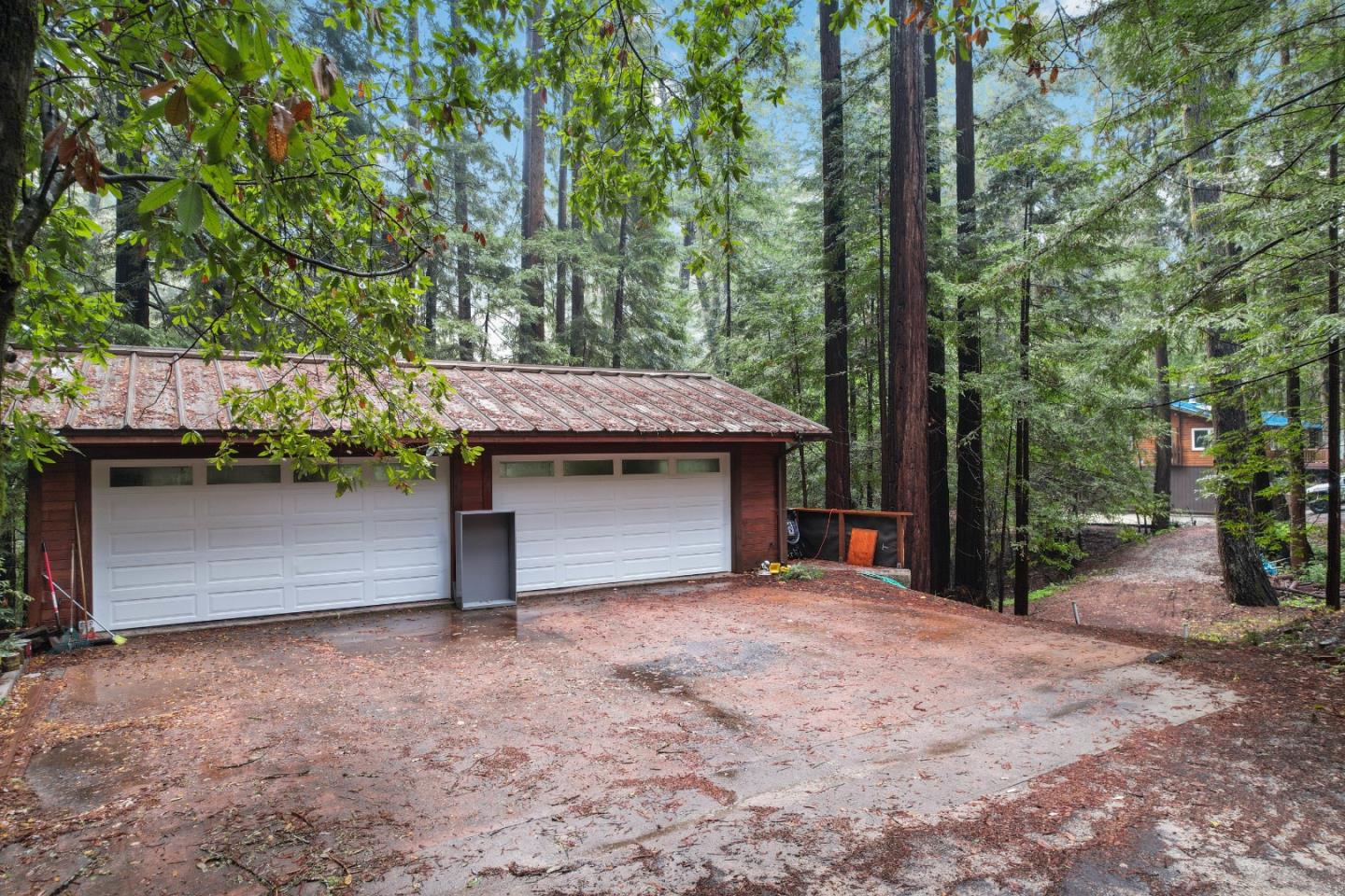 1634 Creek DR