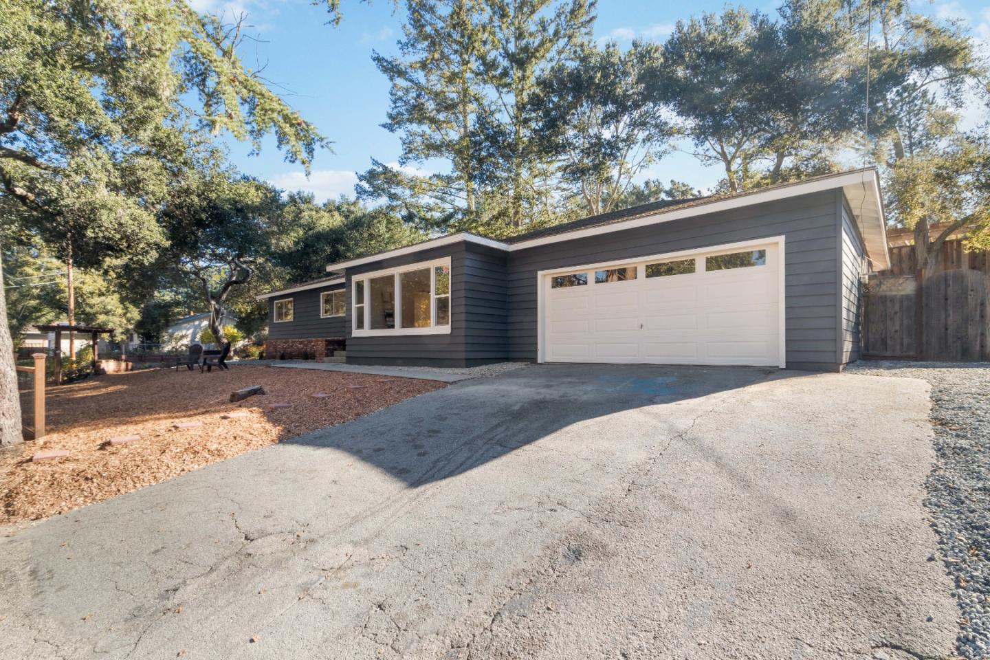 915 Lockewood LN