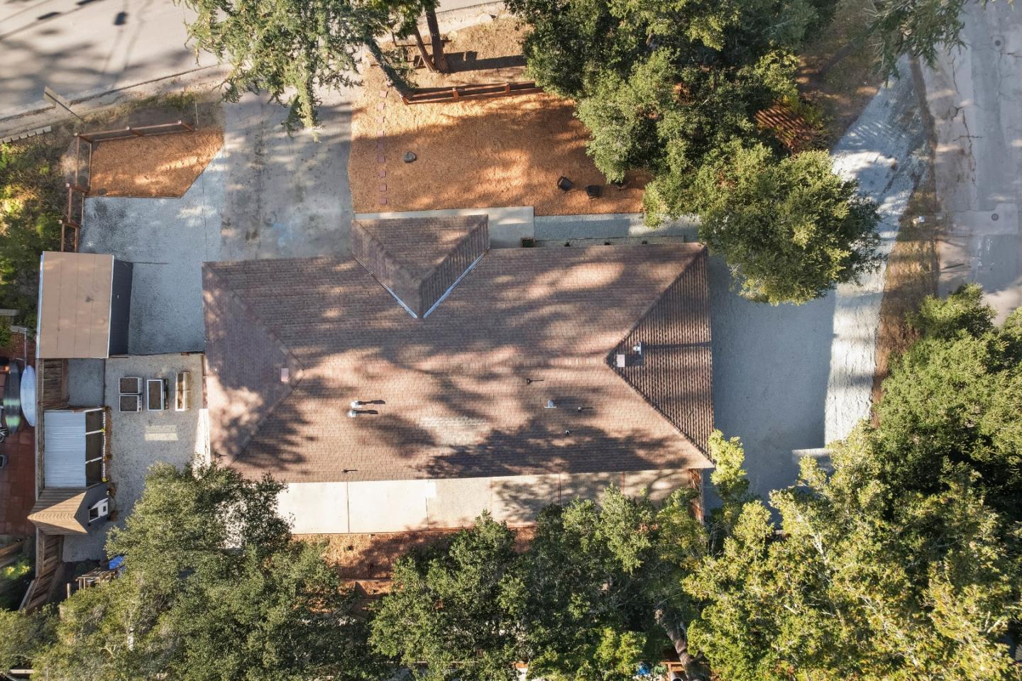 915 Lockewood LN