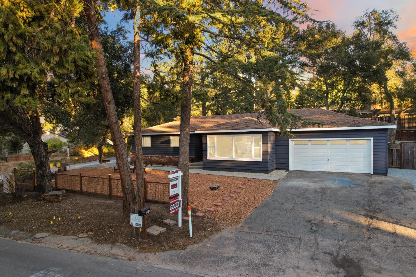 915 Lockewood LN