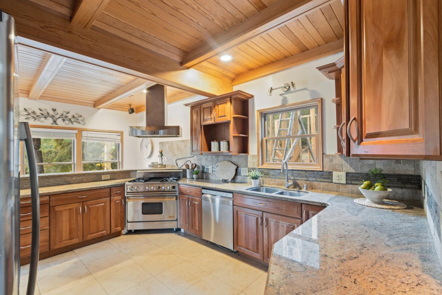 222 Timberwood RD