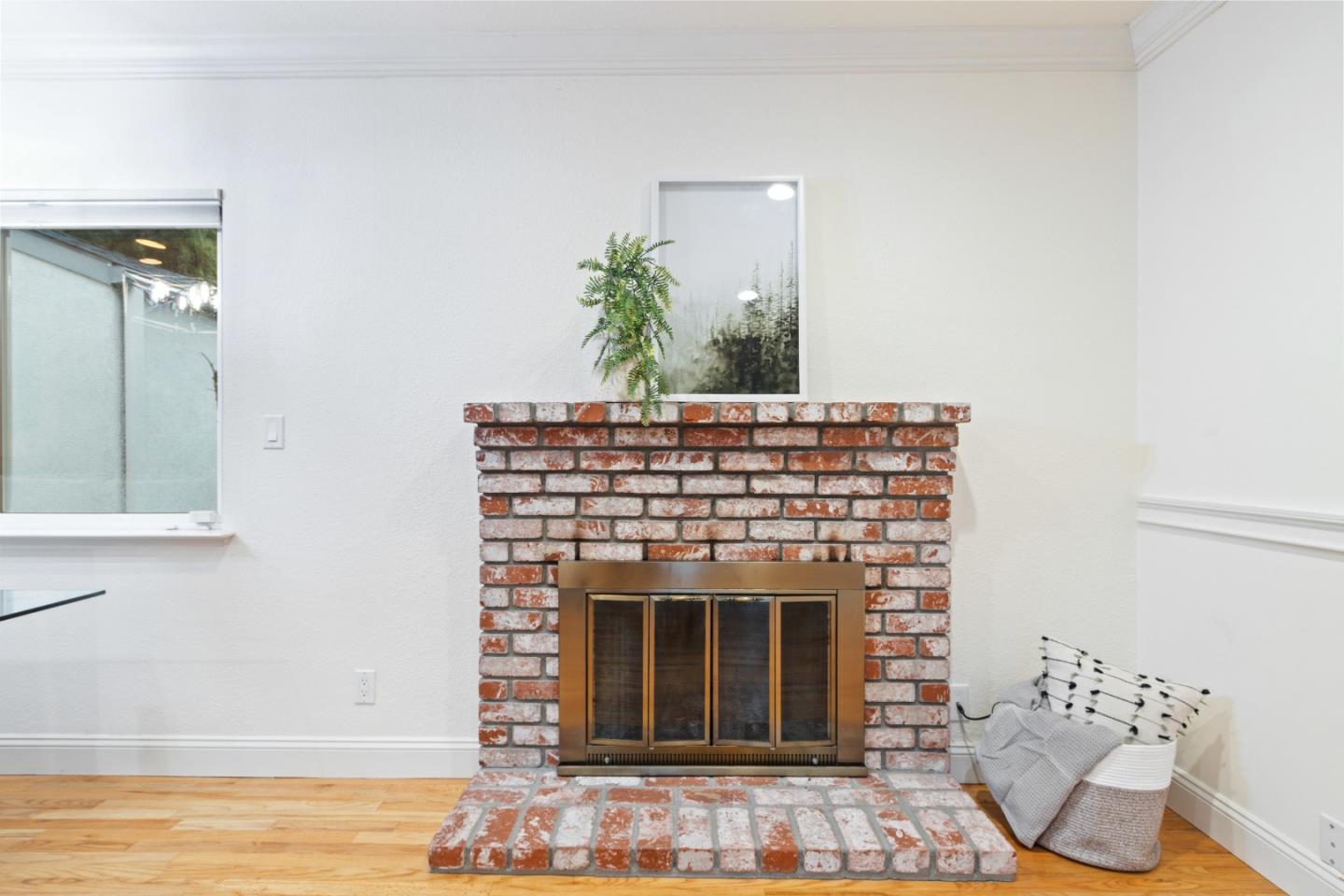 1488 Sierra AVE
